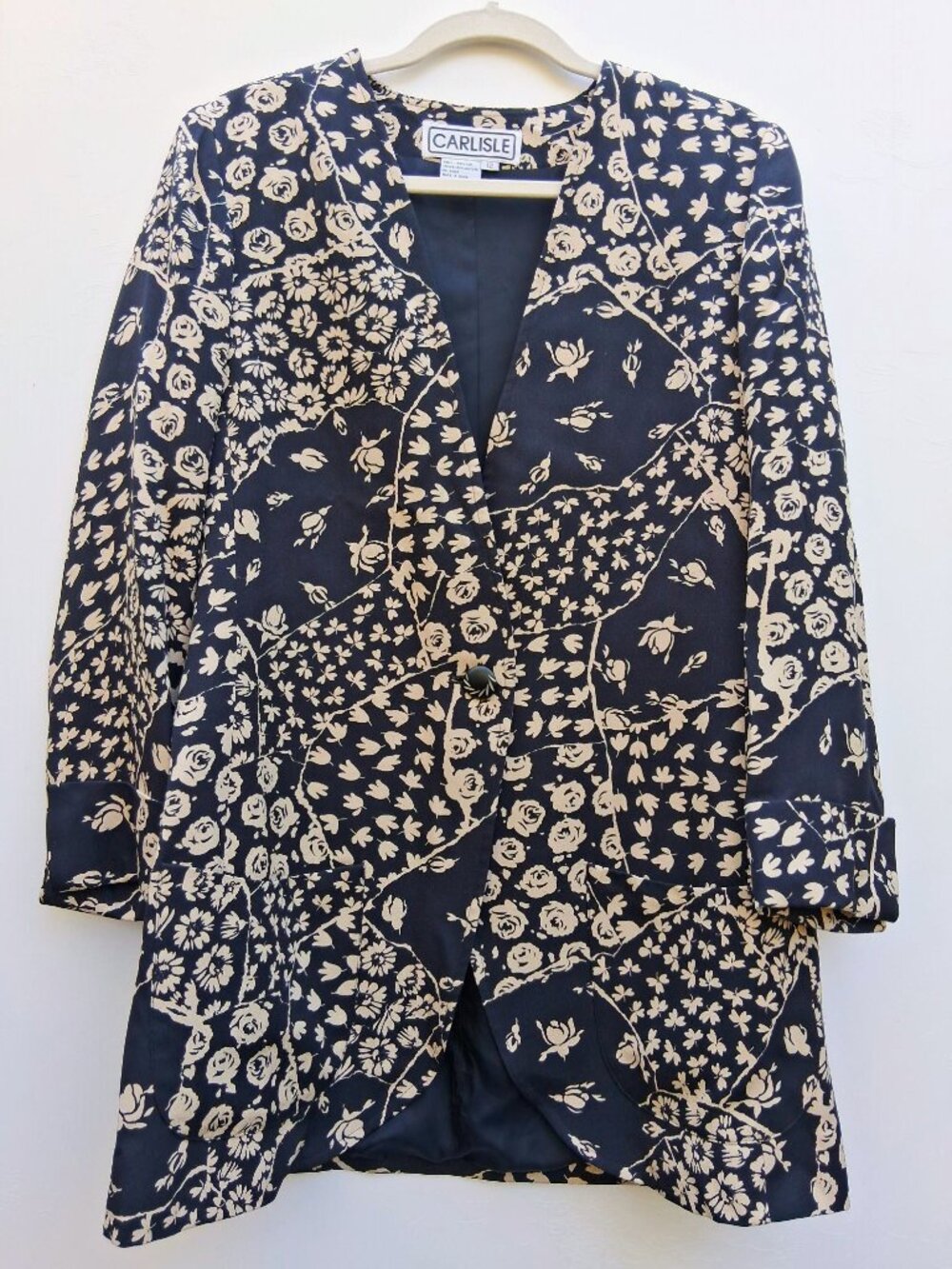 Vintage CARLISLE women's silk blazer jacket, cream floral on black (Size 12)